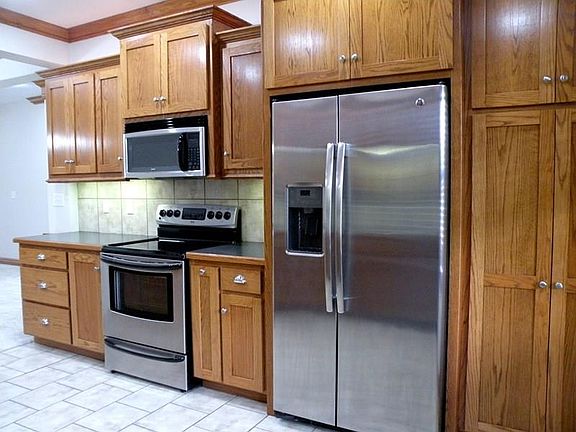 4th image of 2223 S Stonegate Dr