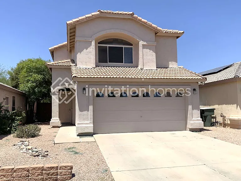 606 W McRae Dr — Photo 1