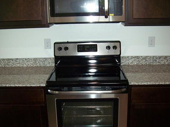5th image of 1269 E Taylor Trl