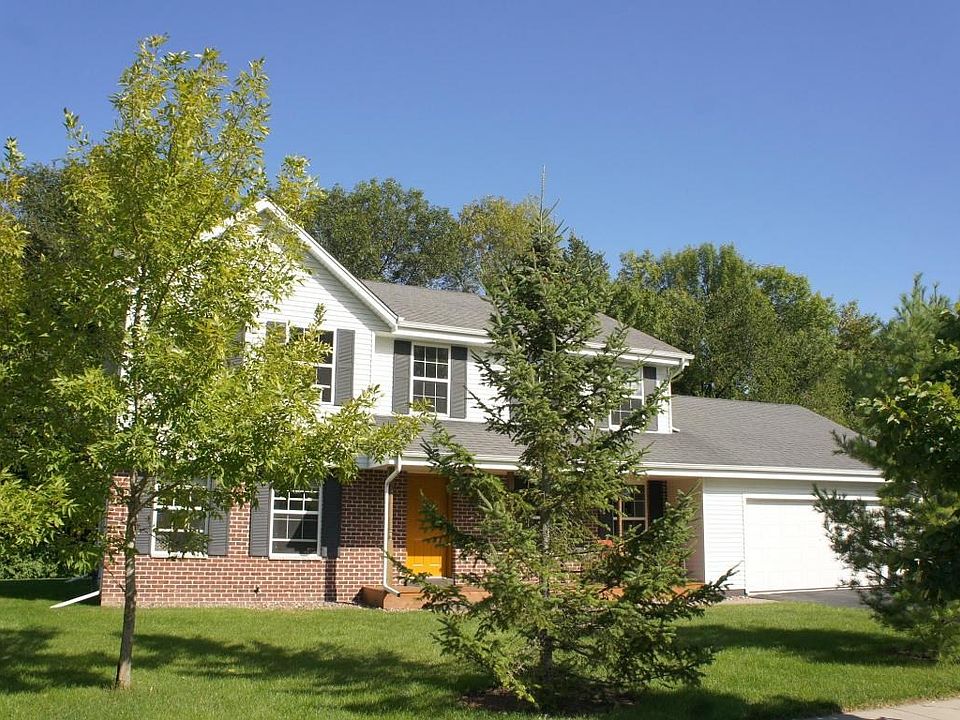 3 Bed 2.5 Bath With Fenced In Yard