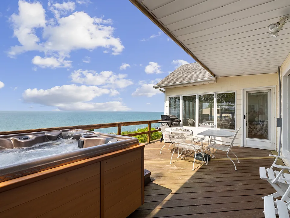 1414 Shore Dr