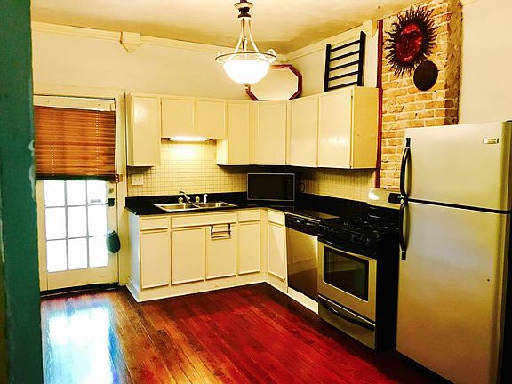 3rd image of 4875 Tchoupitoulas St