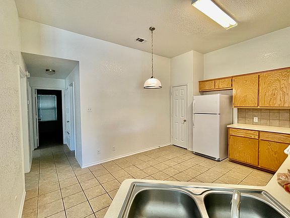 2nd image of 222 Dale Earnhardt Dr #B