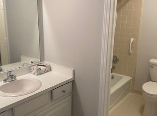 16935 Edloytom Way APT 346, Clinton Township, MI 48038