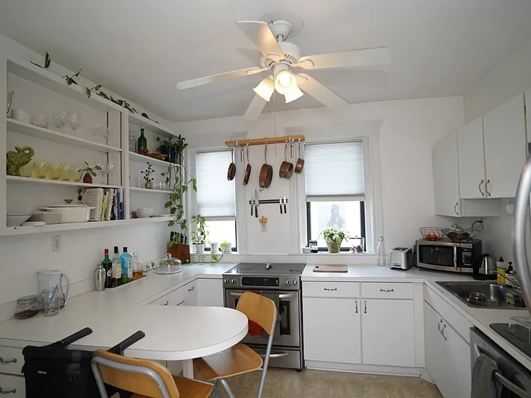 1038 Beacon St #401 — Photo 1