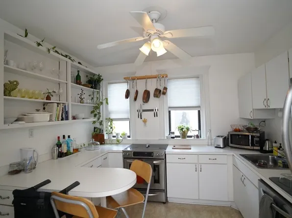 1038 Beacon St APT 401, Brookline, MA 02446