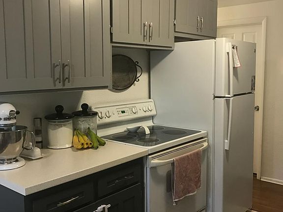 5th image of 24 E 400 S APT 4