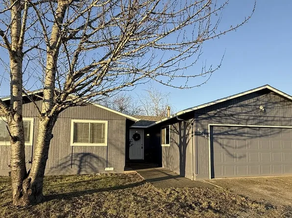 4555 Thrush Dr NE, Salem, OR 97301