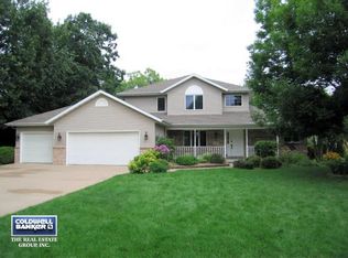 1386 Martingale Ln, Neenah, WI 54956