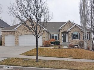 274 E Park View Cir, Bountiful, UT 84010