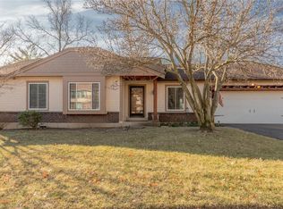 1969 Cedarmill Dr, Chesterfield, MO