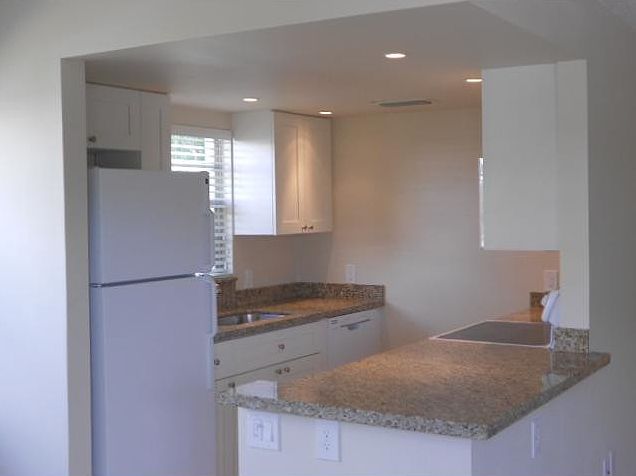 1st image of 225 Ventnor Q #225