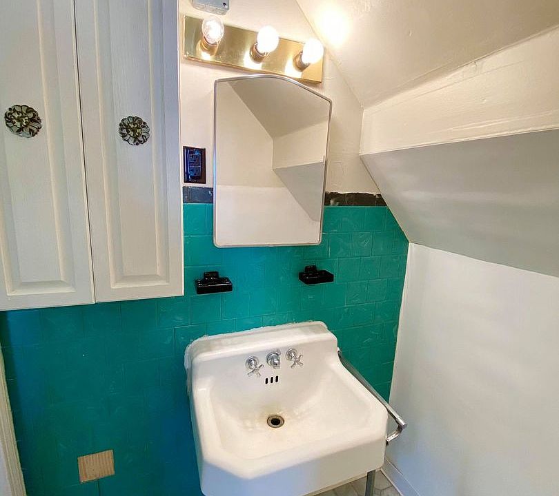 For Rent Spacious Comfort at Ridgecroft Rd 4003 Ridgecroft Rd