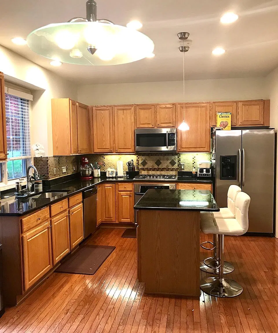 4 bed, 3.5 bath, 2678 sqft, $3,600 — Photo 2