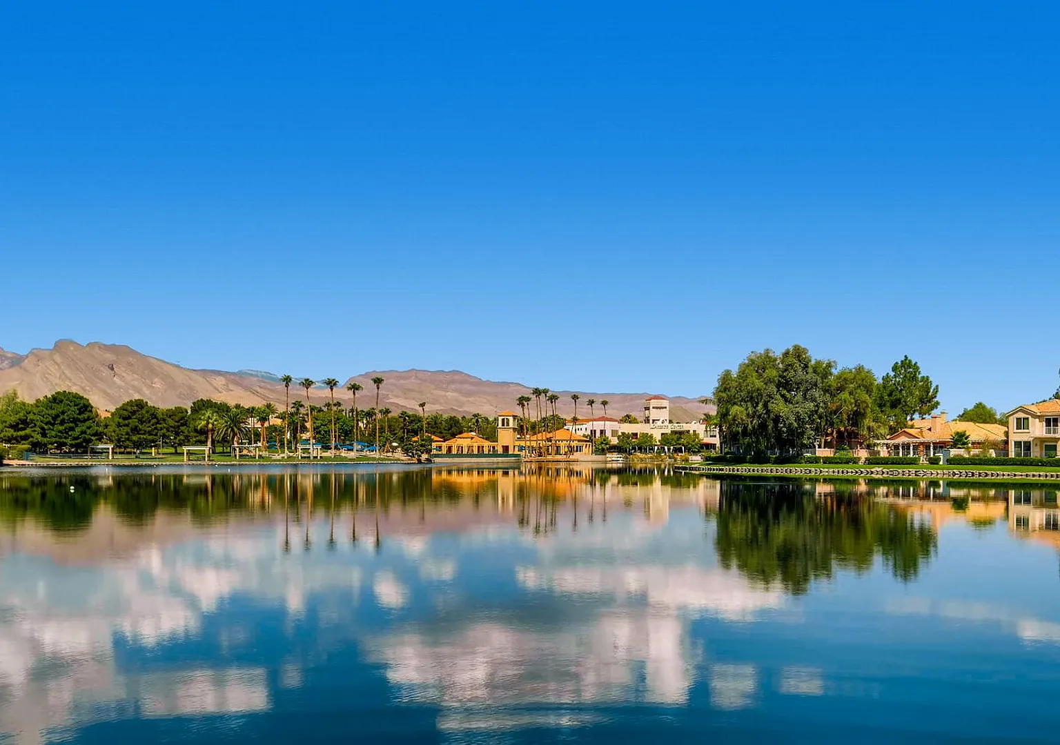 Stunning 3 Bed Home With Pool Located In Desert Shores! — Photo 3