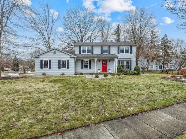 5631 Bloomfield Ct, Midland, MI 48642