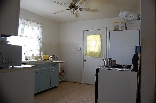 4th image of 14622 California Ave