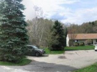 533 Sandy Hill Rd, Irwin, PA 15642