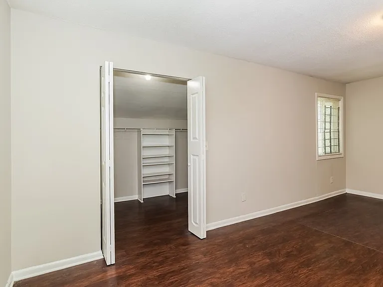 3419 Cobbs Ferry Dr — Photo 12