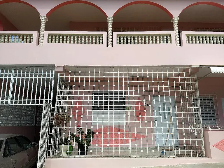 J8 Calle 10 — Photo 13