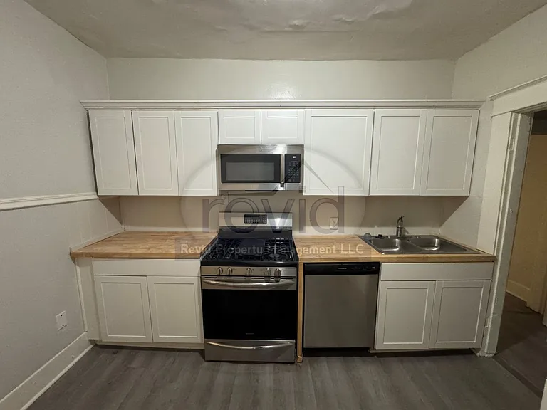 631 S Graham St — Photo 15