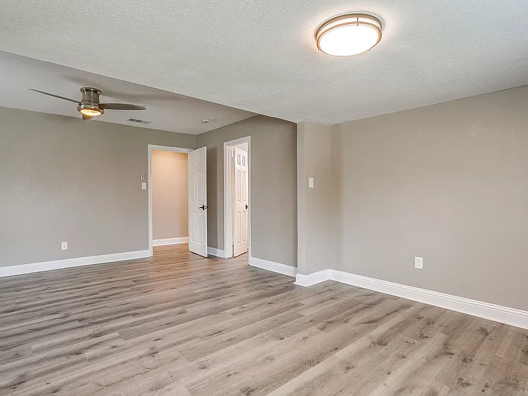 3221 McCart Ave — Photo 13
