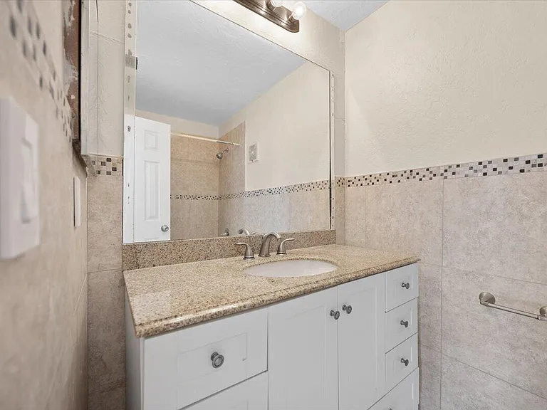 5540 Lakewood Cir S #F — Photo 19