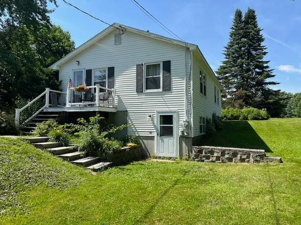 161 Ossipee Trail E, Gorham, ME 04038