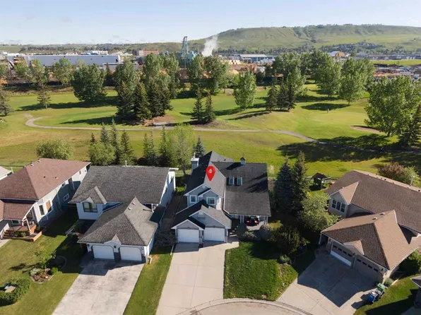 37 S Riverview Close, Cochrane, AB T4C 1K7