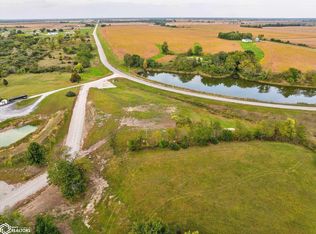 158 Lake Dr, Melrose, IA 52569