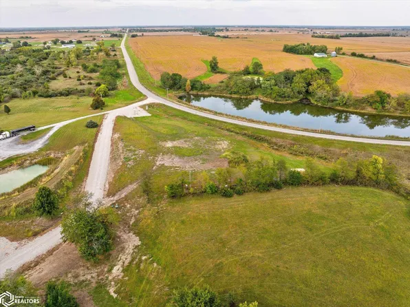 158 Lakeview Dr, Melrose, IA 52569