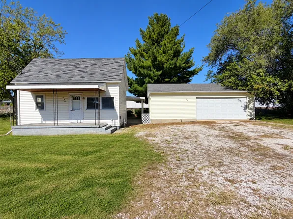 105 Burgess St, Catlin, IL 61817