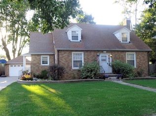 707 Richardson Ave, Ashton, IL 61006