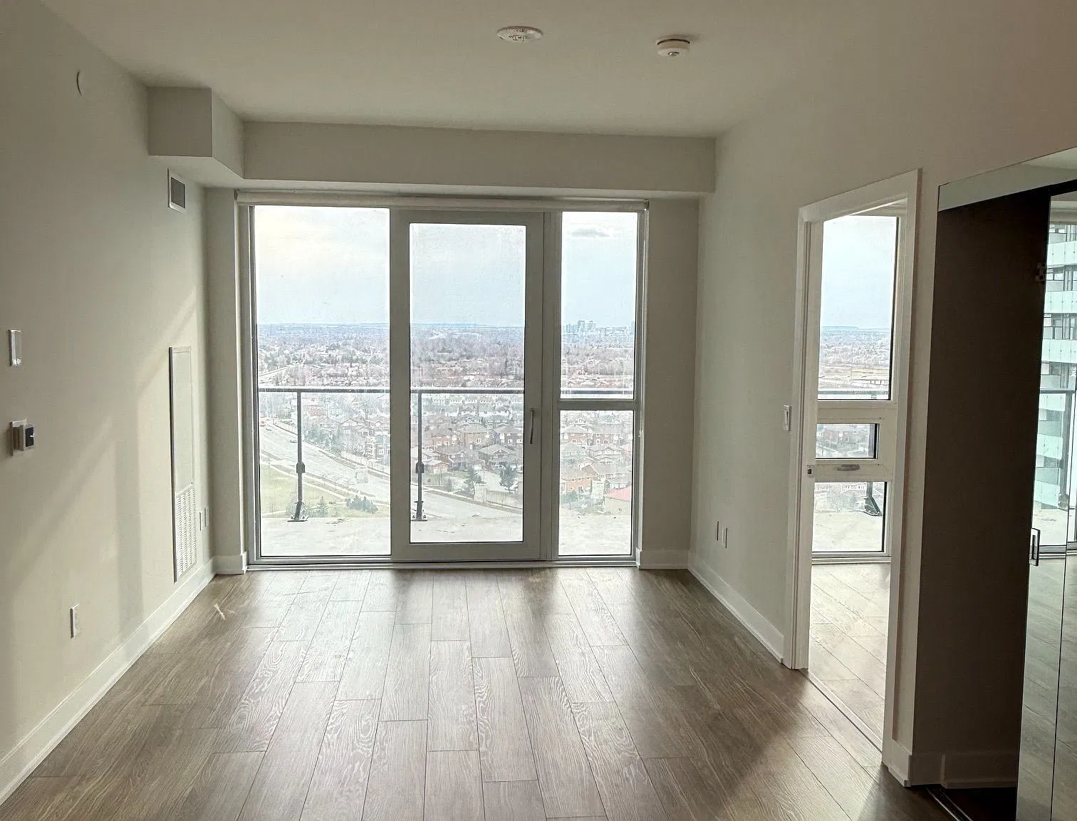 2 bed, $2,800 — Photo 4