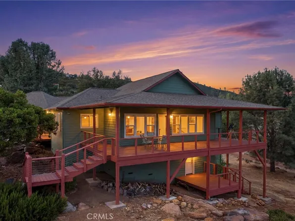 16542 Crescent Ct, Hidden Valley Lake, CA 95467