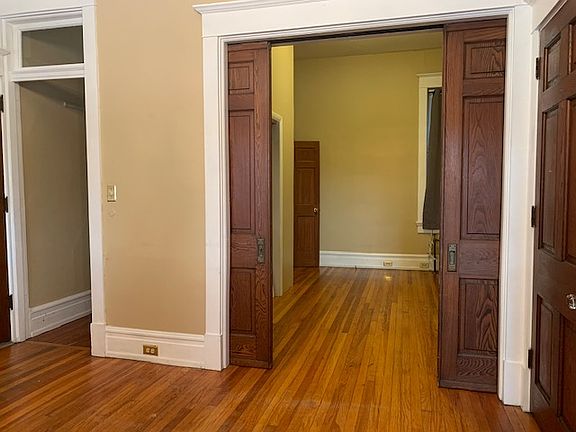 3rd image of 1409 N Front St Floor 1