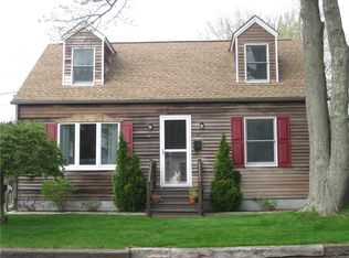 24 Regis St, Coventry, RI 02816