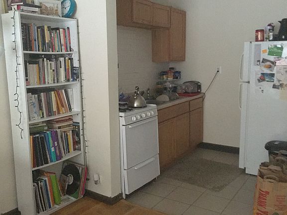 5th image of 1211 W Elmdale Ave APT 3