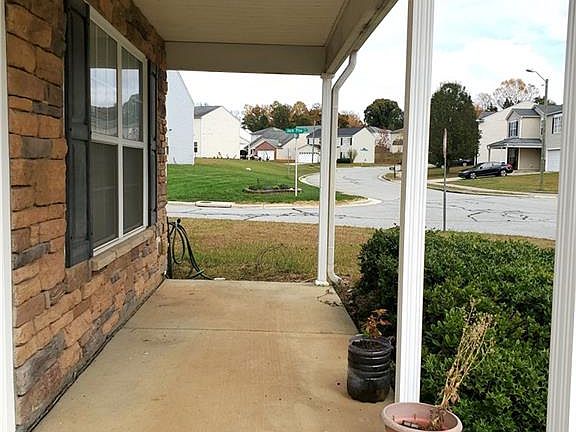 3rd image of 3651 Sweet Birch Dr