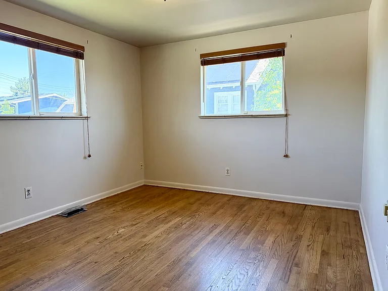 Upstairs Bedroom 2