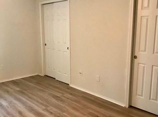 4755 White Sanderling Ct, Tampa, FL 33619