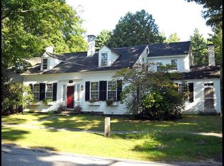 28 West St, Petersham, MA 01366