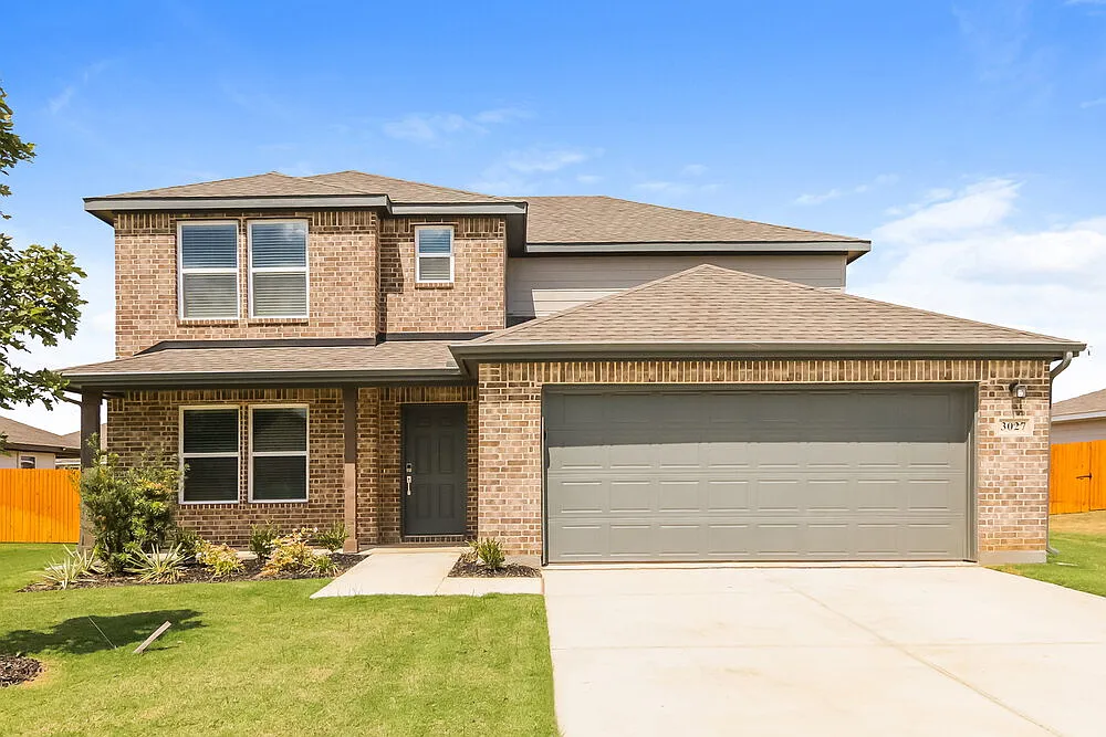 4 bed, 2.5 bath, 2255 sqft, $2,575 — Photo 1