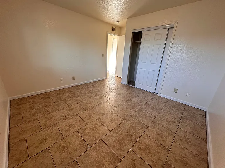 1400 Lambert Way #3 — Photo 6