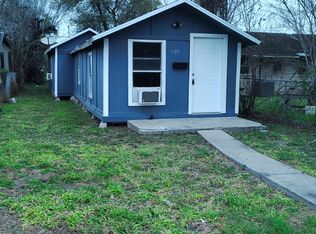 1128 E Kenedy Ave, Kingsville, TX 78363