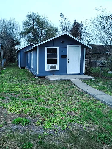 1128 E Kenedy Ave Photo 1