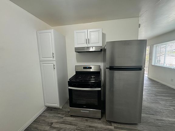 4th image of 4145 Cherokee Ave #4147-1/2