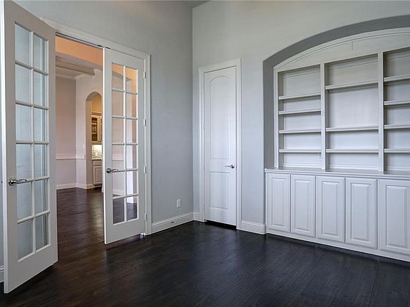 5th image of 1208 Galway Dr