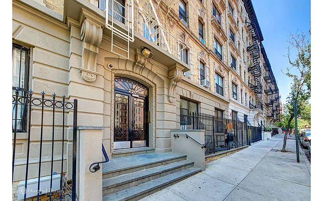 Rented by Douglas Elliman | media 20