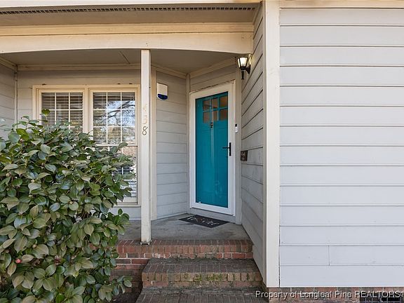 3rd image of 438 Georgetown Cir